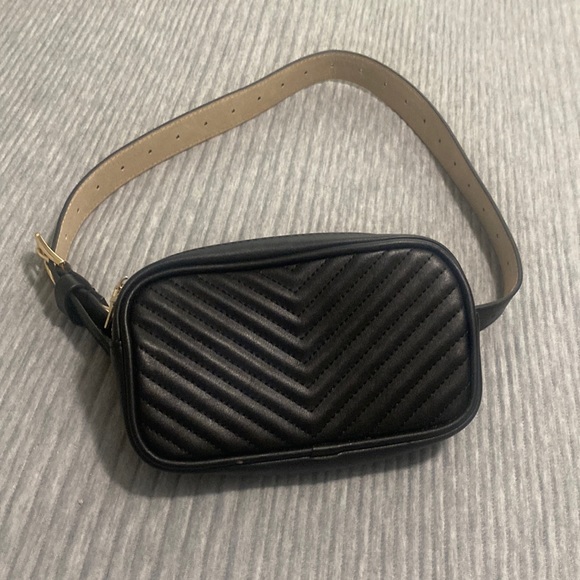 Steve Madden Handbags - NWT Steve Madden belt bag